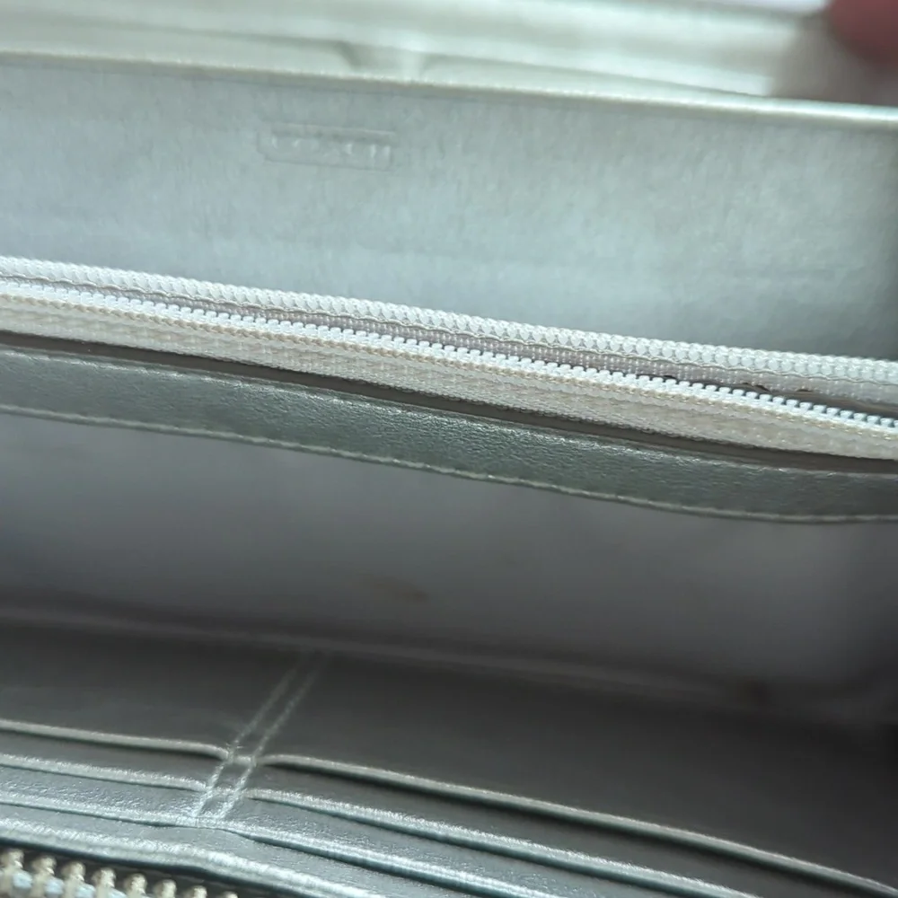 Coach wallets - Picture 10 of 16